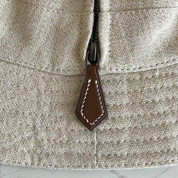 HERMES LINEN BUCKET HAT - Picture 1 of 12